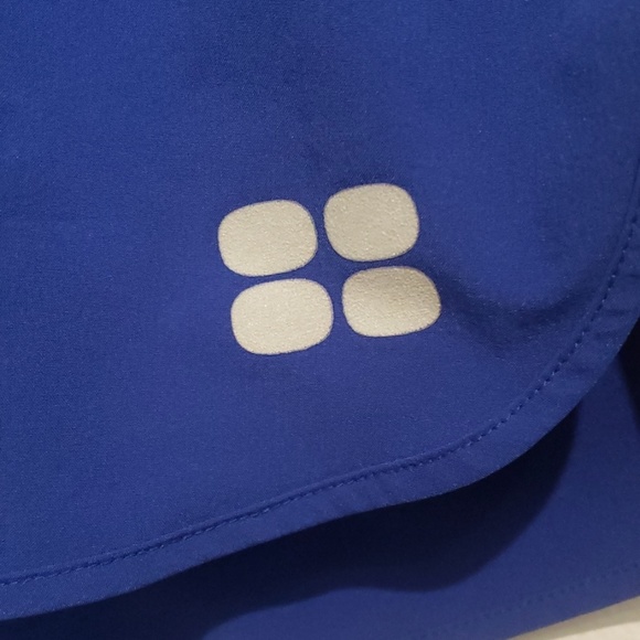 NIKE Dri-Fit Shorts - Picture 2 of 7